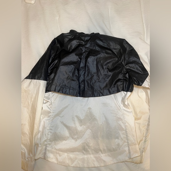 Nike Windbreaker - Picture 2 of 3